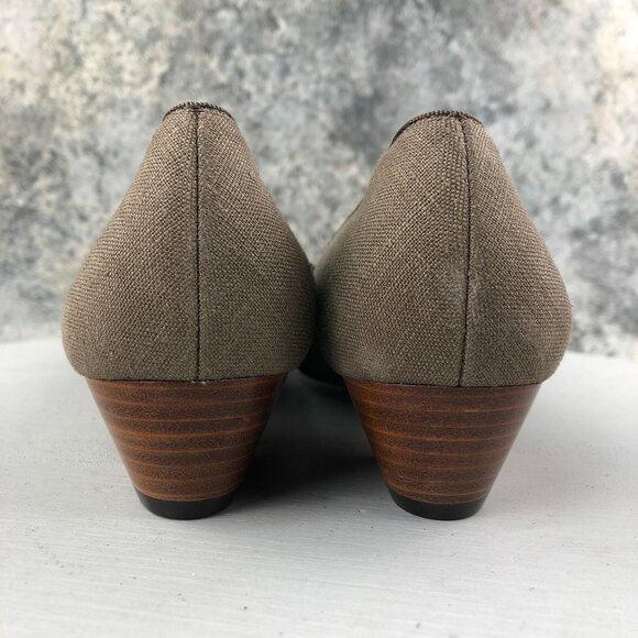 Salvatore Ferragamo Boutique NWOT Women's Size 8.5B Vara Brown Block Heel Pumps - Picture 8 of 16